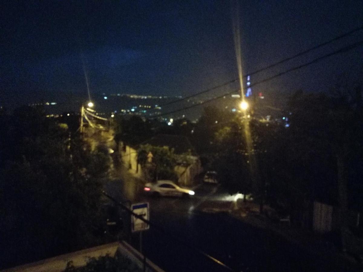 Guesthouse Different Tiflis Dış mekan fotoğraf