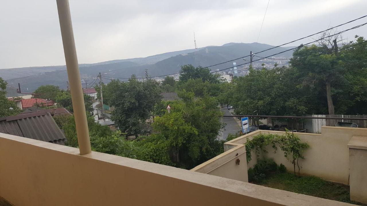 Guesthouse Different Tiflis Dış mekan fotoğraf