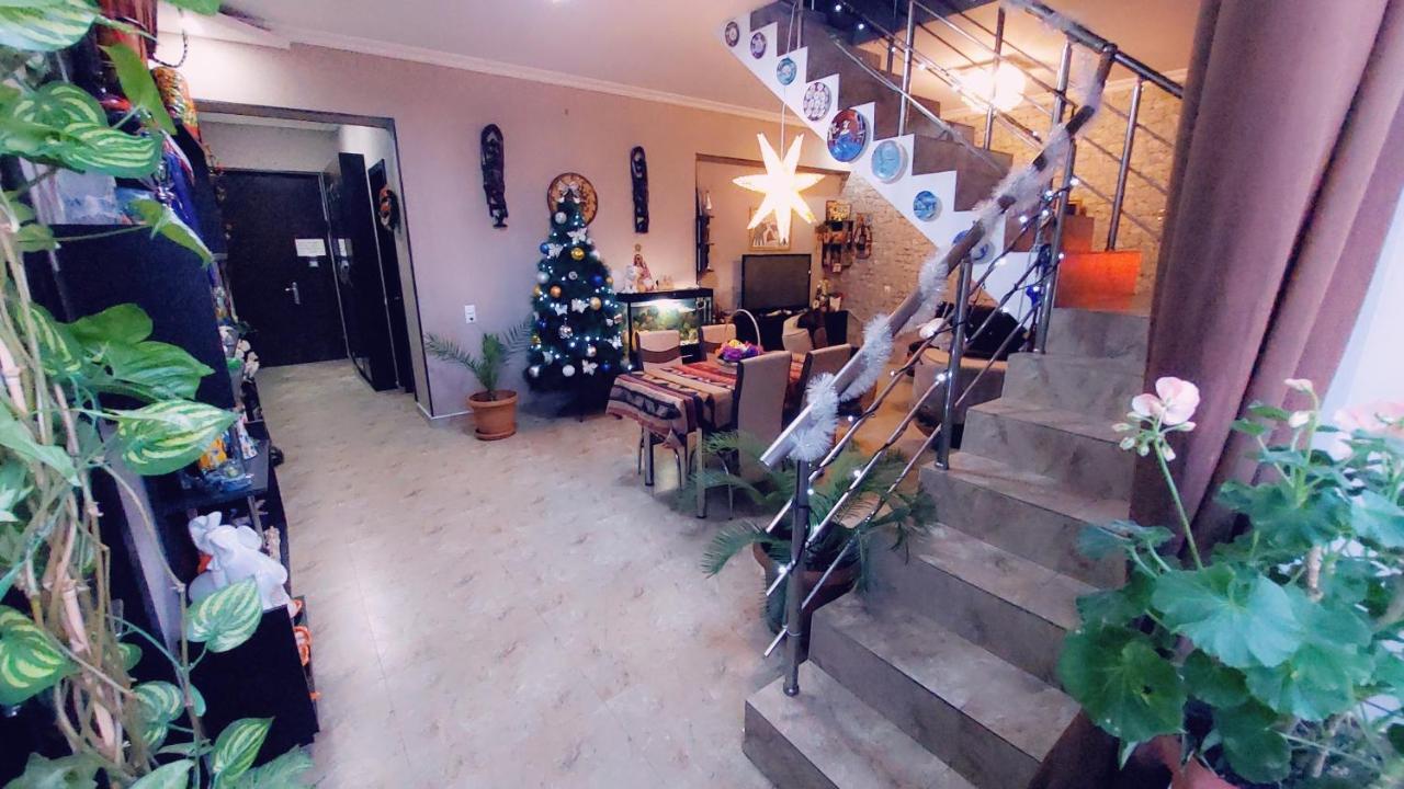 Guesthouse Different Tiflis Dış mekan fotoğraf
