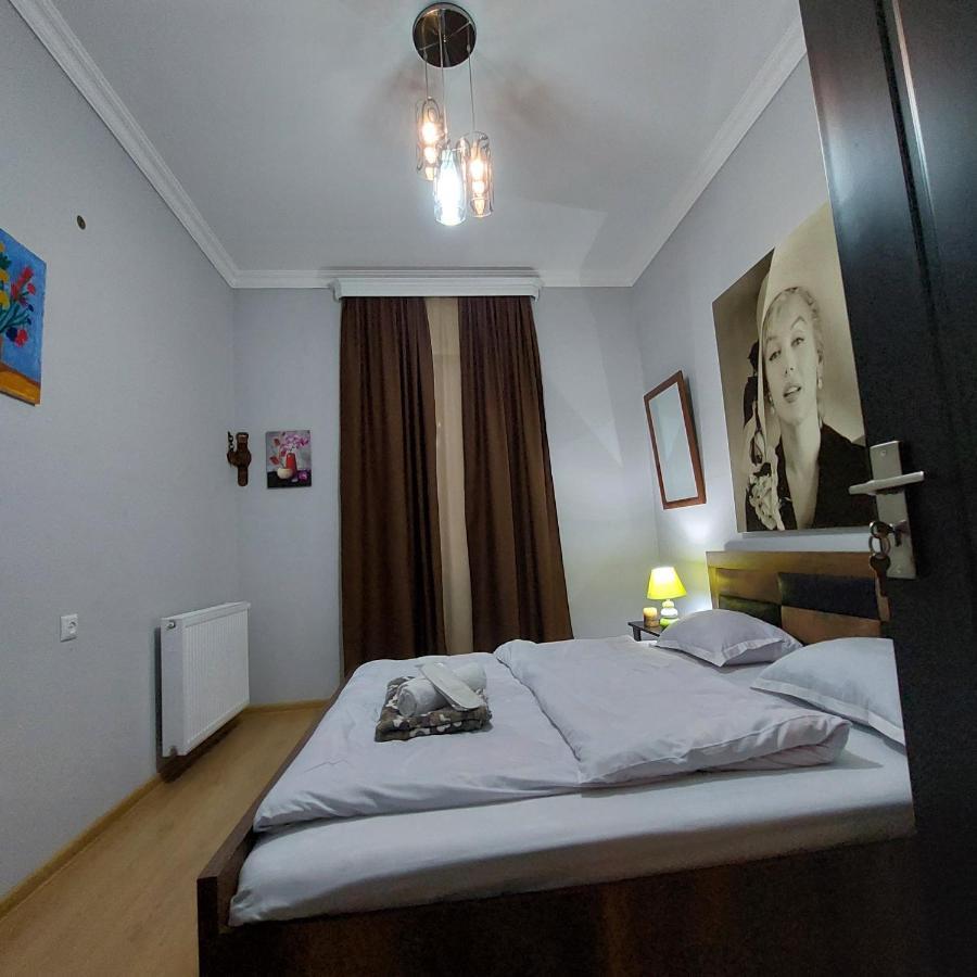 Guesthouse Different Tiflis Dış mekan fotoğraf