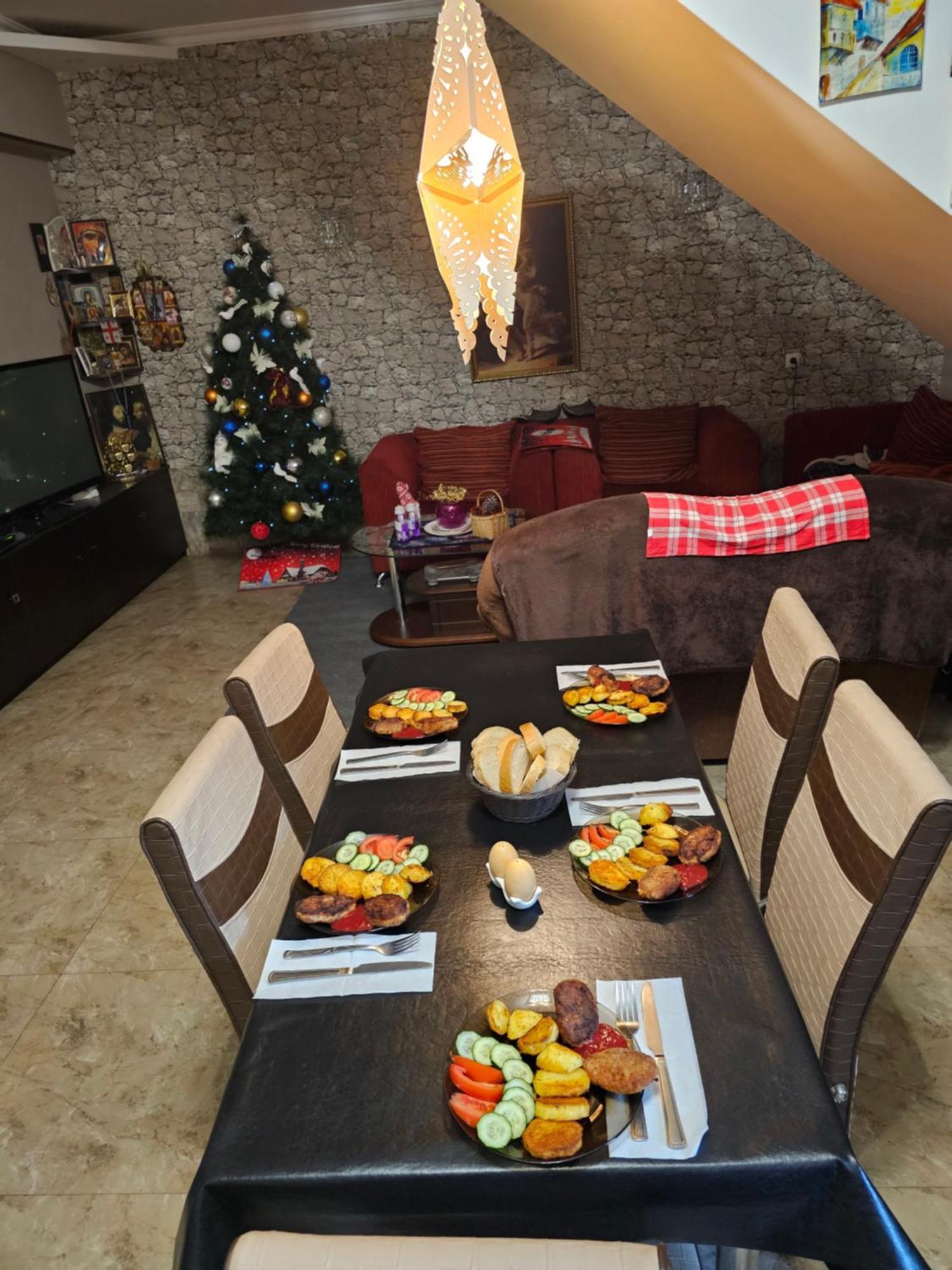 Guesthouse Different Tiflis Dış mekan fotoğraf