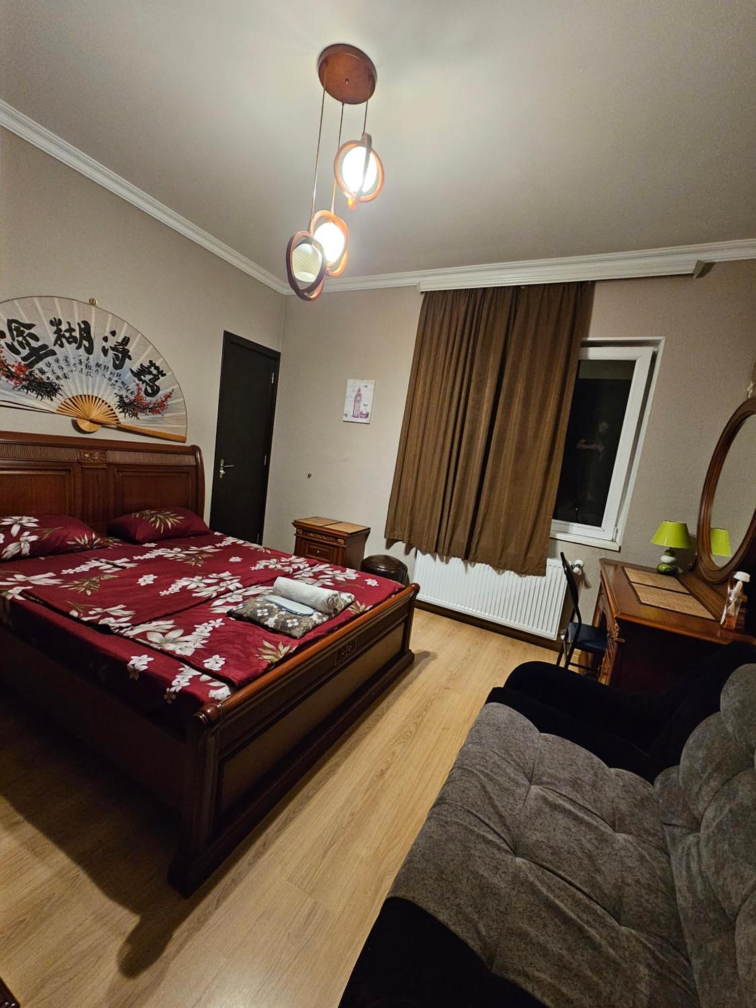 Guesthouse Different Tiflis Dış mekan fotoğraf
