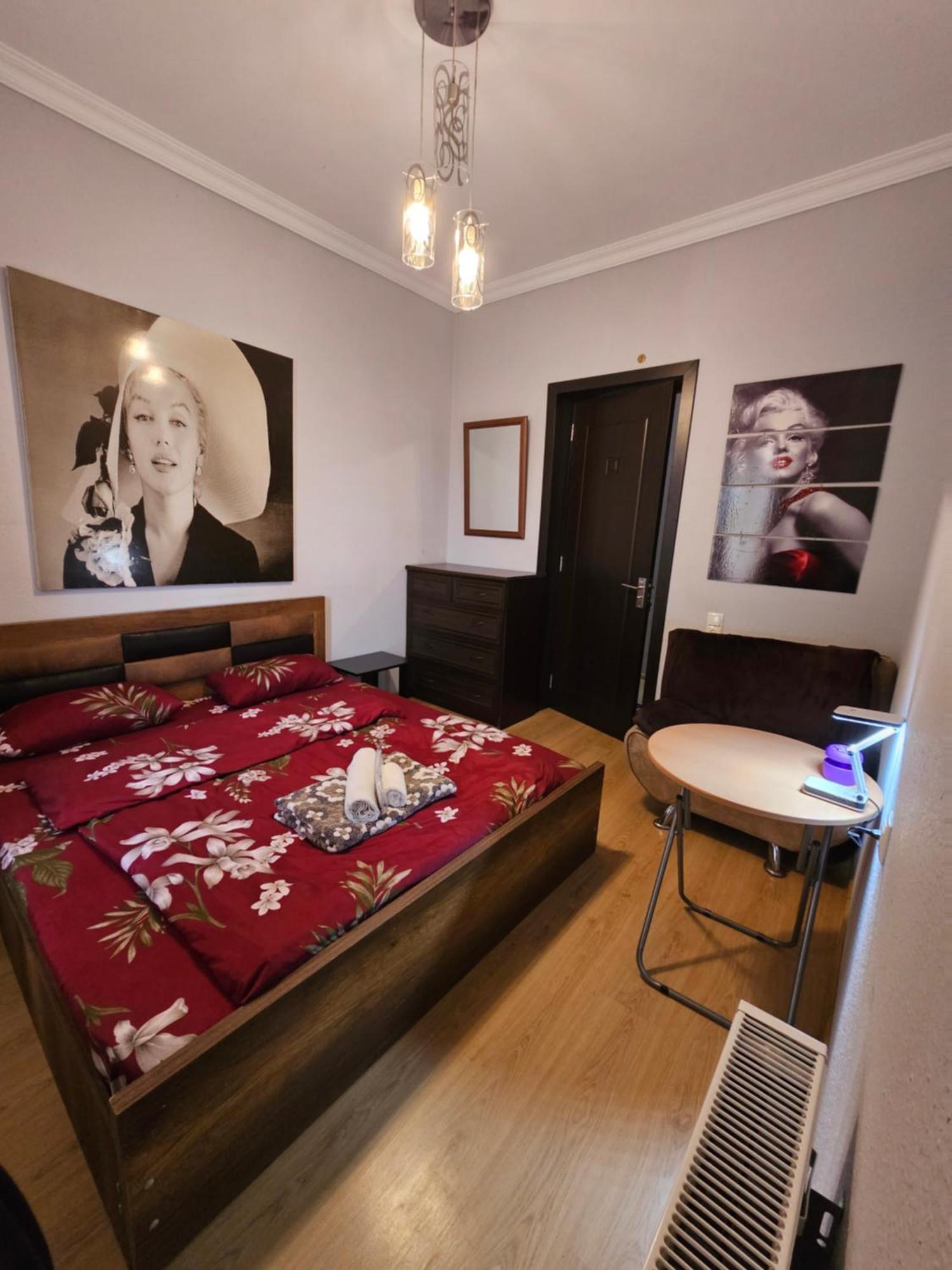 Guesthouse Different Tiflis Dış mekan fotoğraf