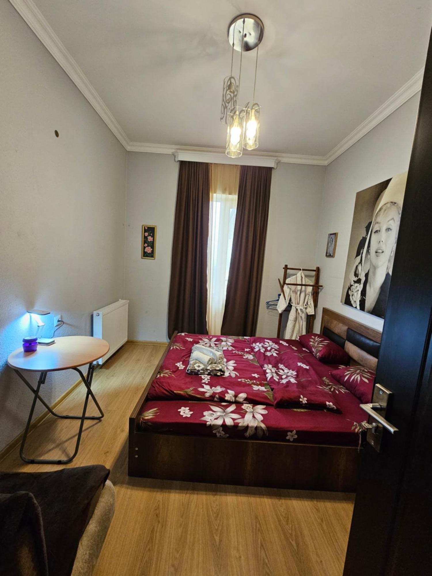 Guesthouse Different Tiflis Dış mekan fotoğraf